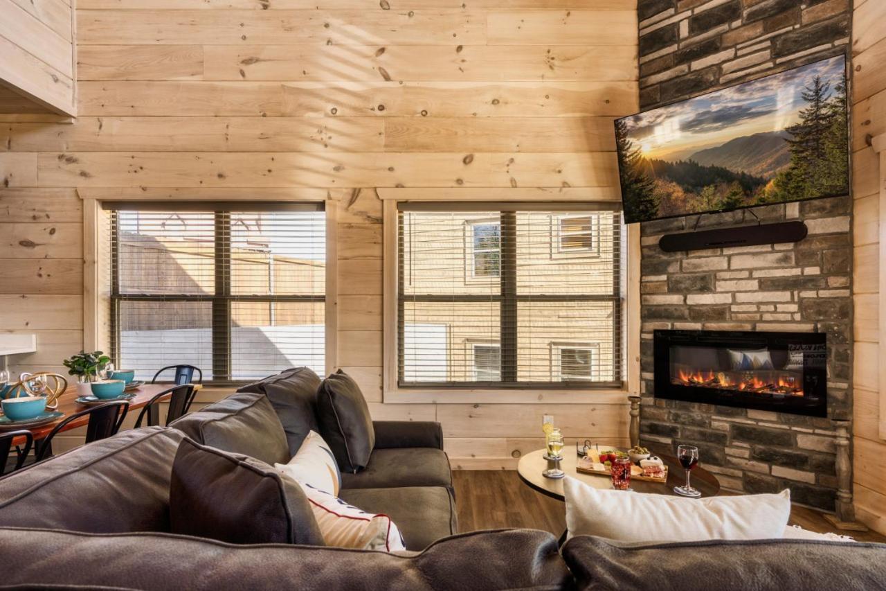 Private Indoor Pool Cabin W/ Game Room & Hot Tub! Pigeon Forge Eksteriør bilde